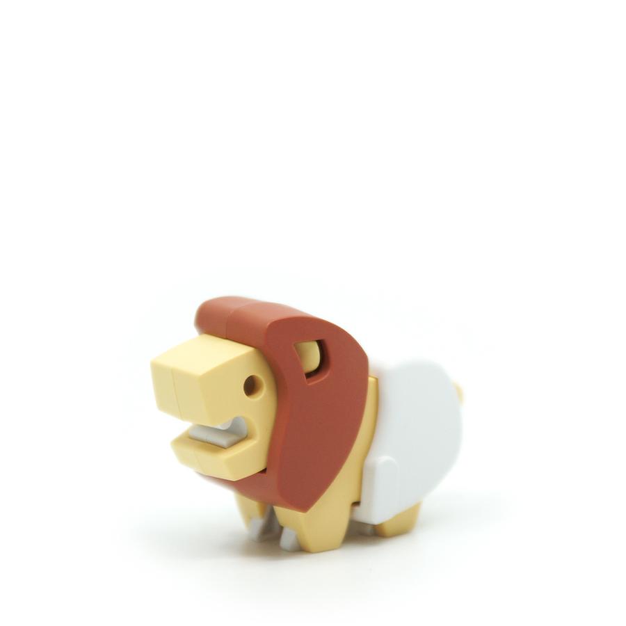 Baby leone half animal