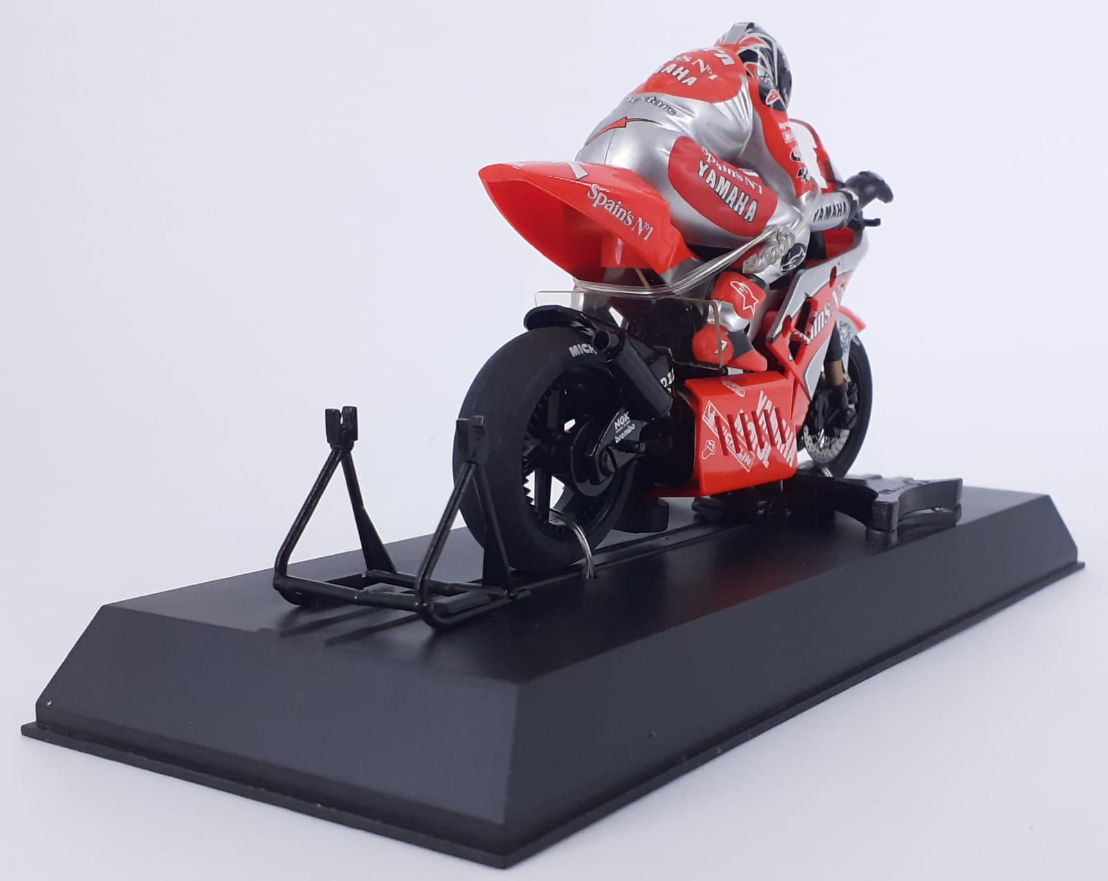 Yamaha Factory team motogp  Carlos Checa #7