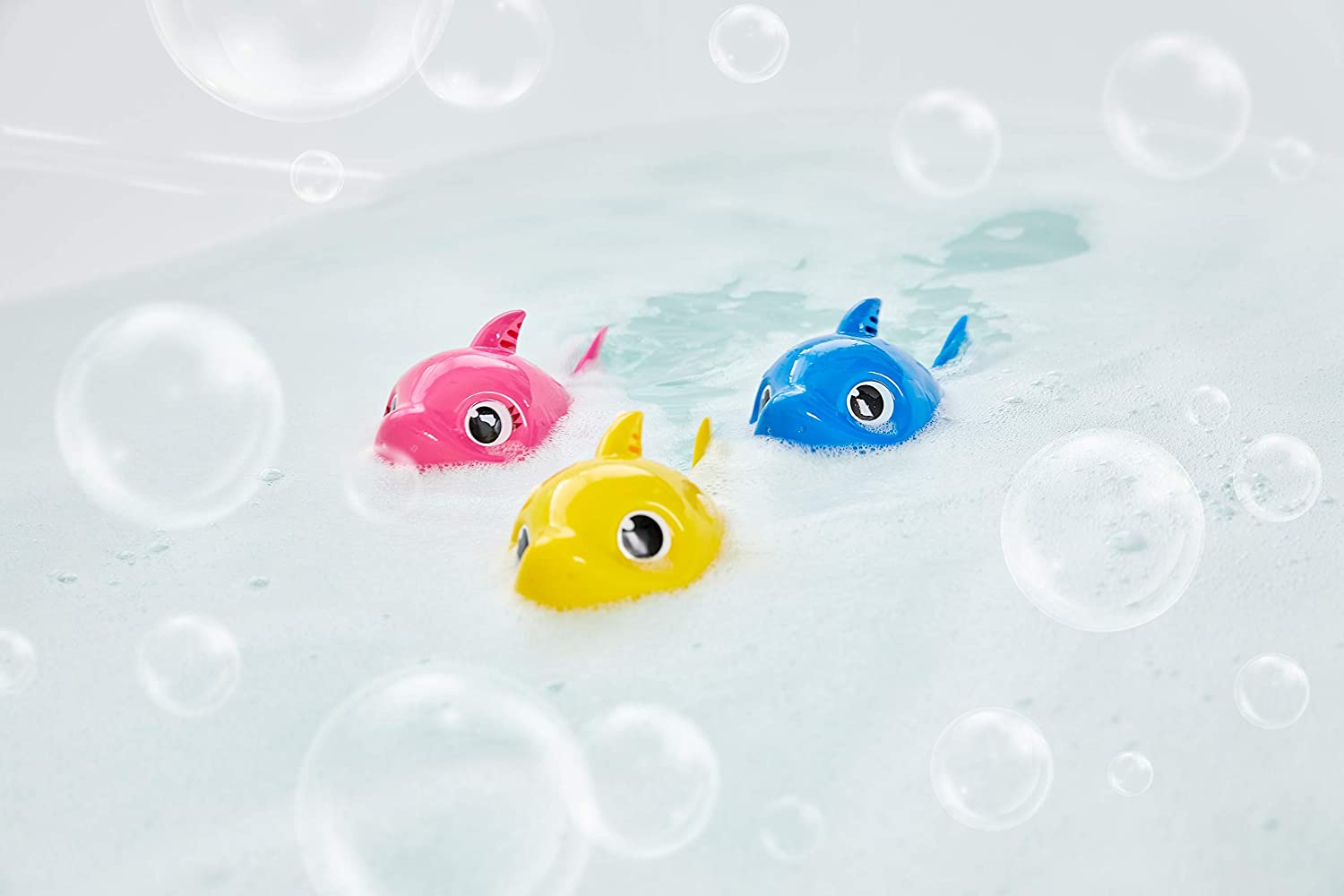 Baby shark  - canta e nuota 