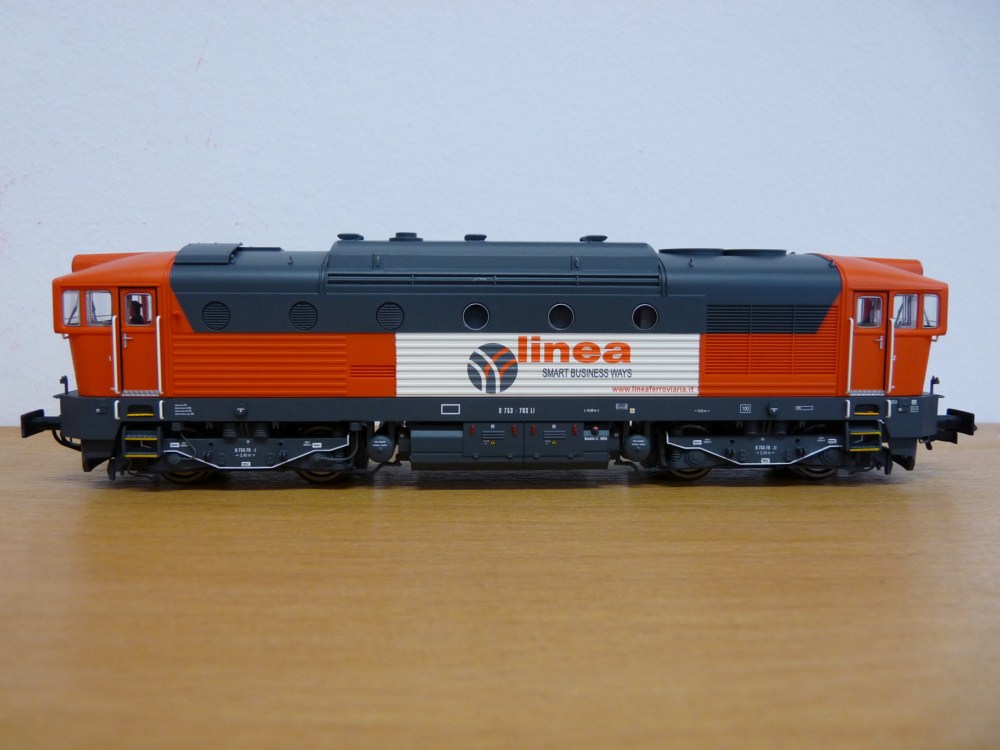 locomotiva diesel d753.703 livrea l