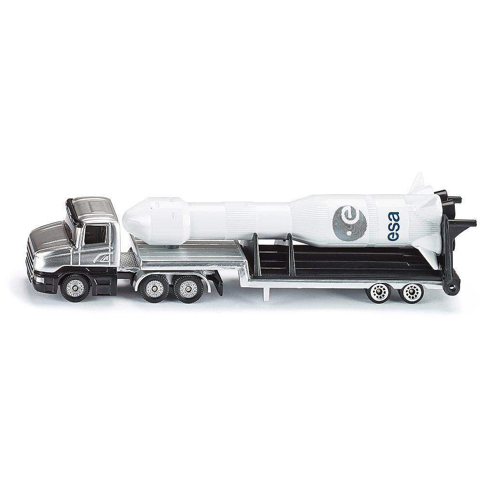 camion rimorchio con missile