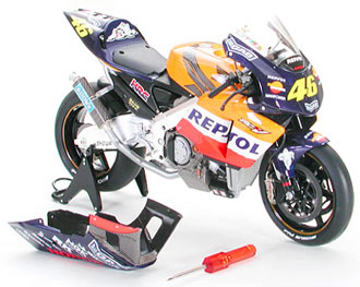 honda rc112v valentino rossi montata