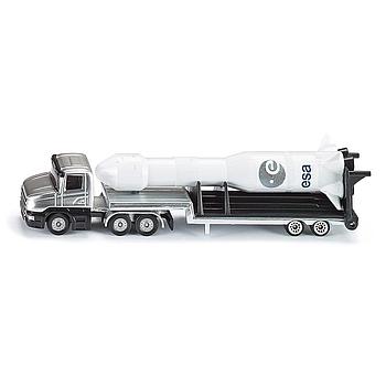 camion rimorchio con missile