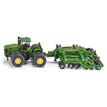 Trattore John Deere con coltivatore