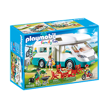 camper con famiglia in vacanza